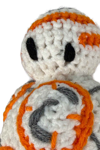 Crochet R2-D2 and Princess Leia Dolls