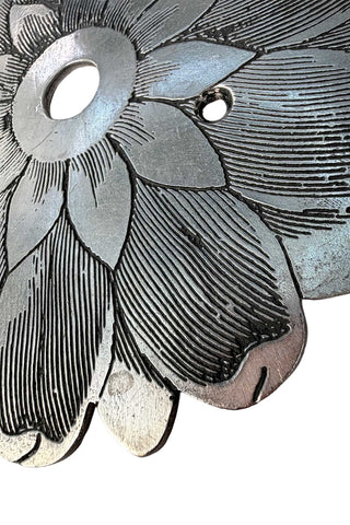 Metal Crysanthamum Ceiling Plate