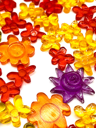 Vintage 1990's Hand Cut Lucite Flower Shaped Object Grab Bag Of 80 Count