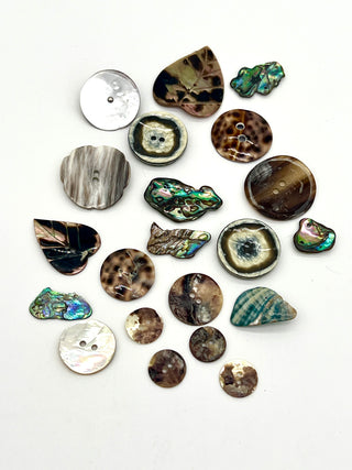 Vintage 1990s Todd Oldham Mixed Shell & Mother of Pearl Button Set – 20 Handmade Nature-Inspired Buttons