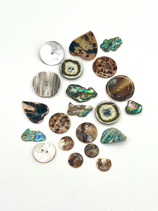 Vintage 1990s Todd Oldham Mixed Shell & Mother of Pearl Button Set – 20 Handmade Nature-Inspired Buttons