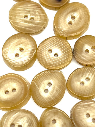 Set of 18 Naturally Discarded Horn Buttons – Handcrafted Slice-Cut Cream to Light Brown Buttons