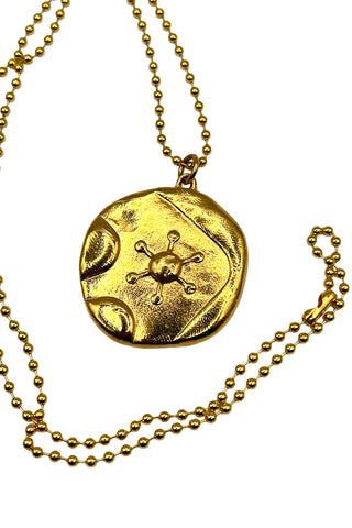 Spring 1996 Todd Oldham 24 kt Gold Plated Round Star Burst Charm Necklace